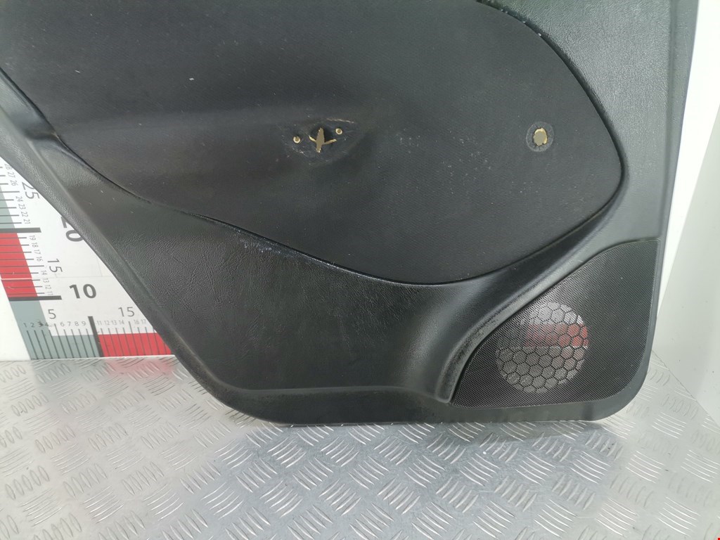 Обшивка двери задняя левая MERCEDES-BENZ C-Class C-klasse W202 1993-2000