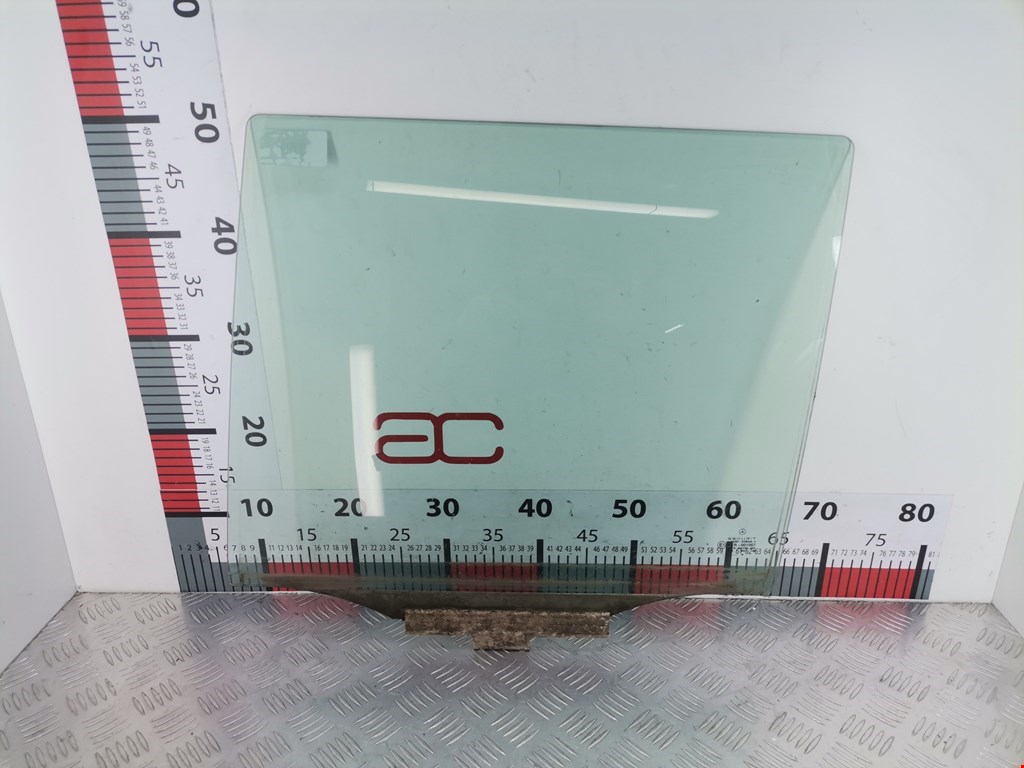 Стекло двери заднее левое MERCEDES-BENZ C-Class C-klasse W202 1993-2000