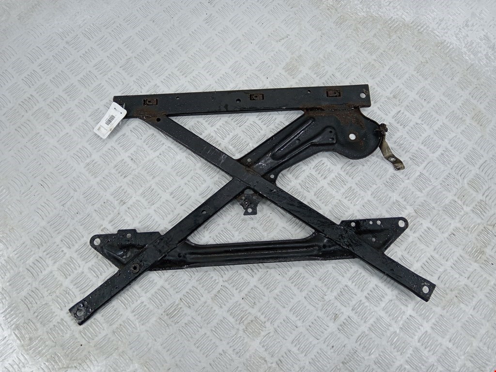 Распорная планка (распорка) Audi A4 B8 (2007-2015)