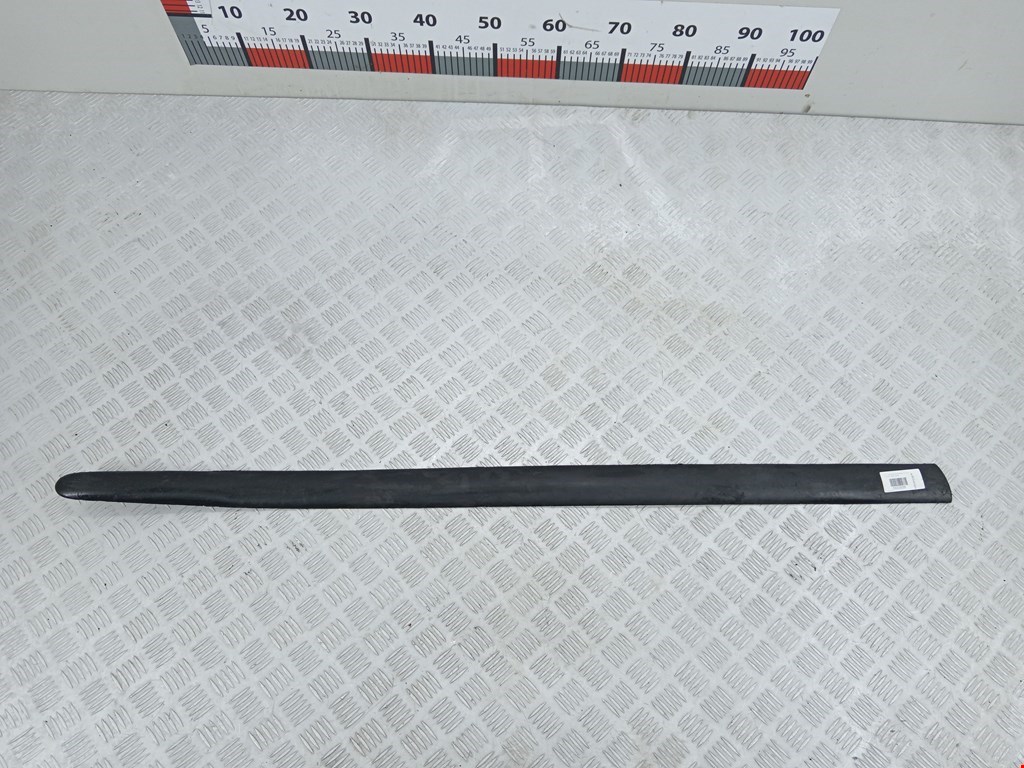 Накладка декоративная (молдинг) двери передней правой Peugeot 206 (1998-2006)