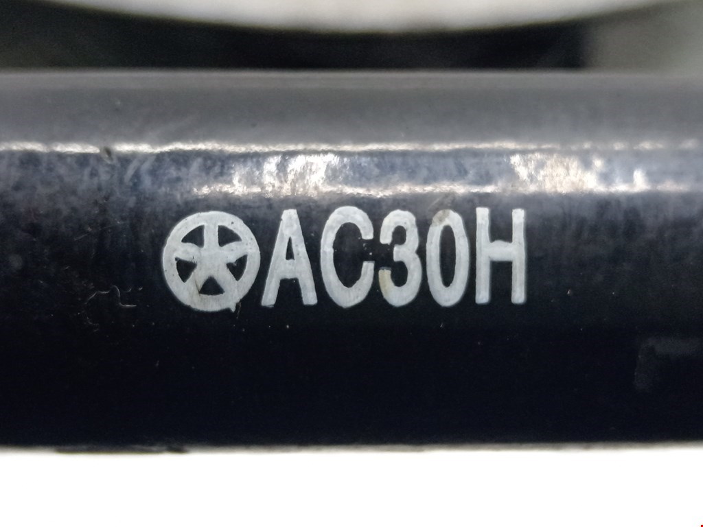 Стабилизатор передний (поперечной устойчивости подвески) AUDI A3 8P 2003-2013