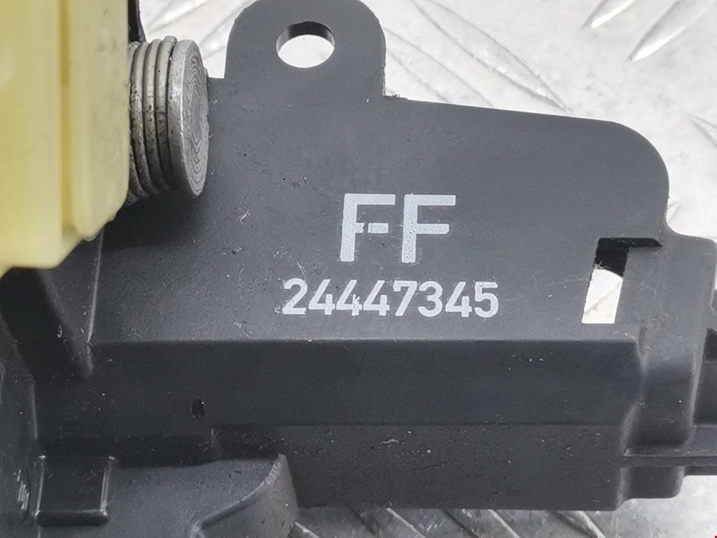 Замок двери задней левой OPEL Signum 2003-2008