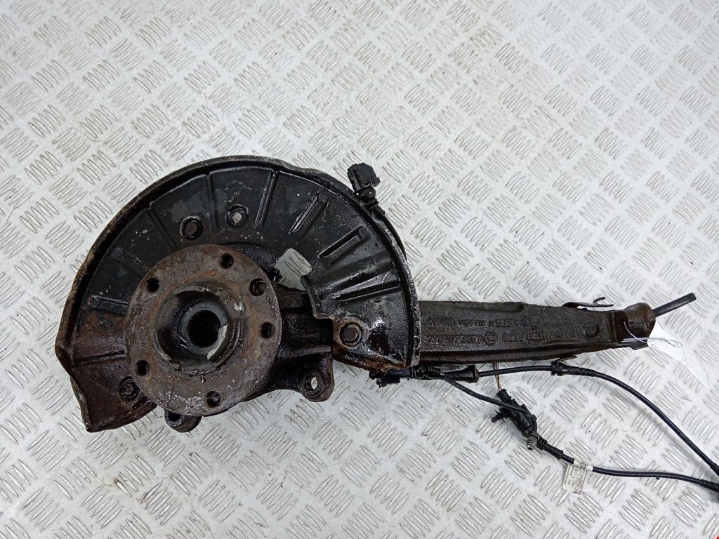 Ступица передняя правая VOLKSWAGEN Touareg 2010-2018