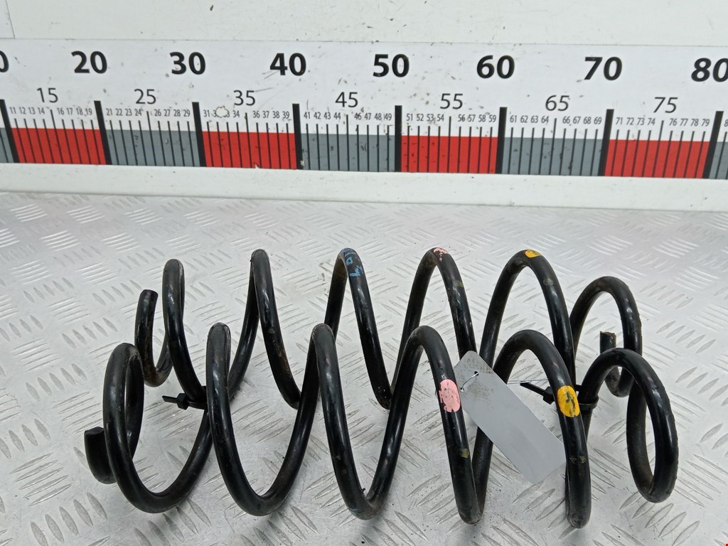 Пружина задняя левая/правая MAZDA CX-3 2015-н.в.