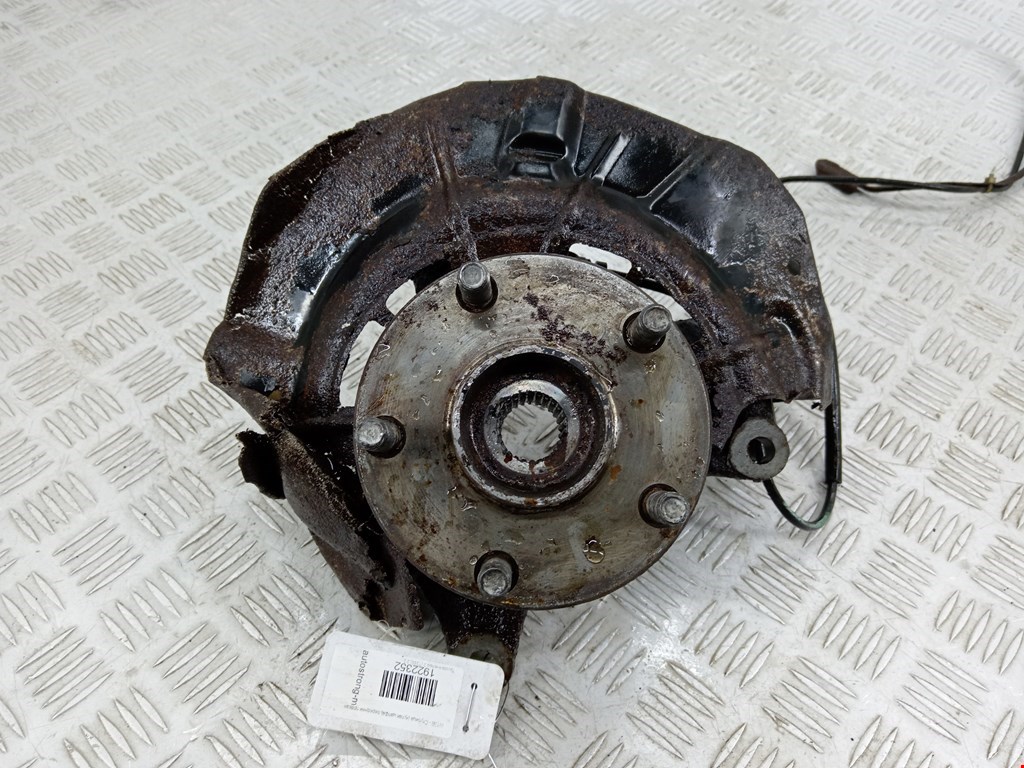 Ступица передняя правая TOYOTA Avensis 2003-2008