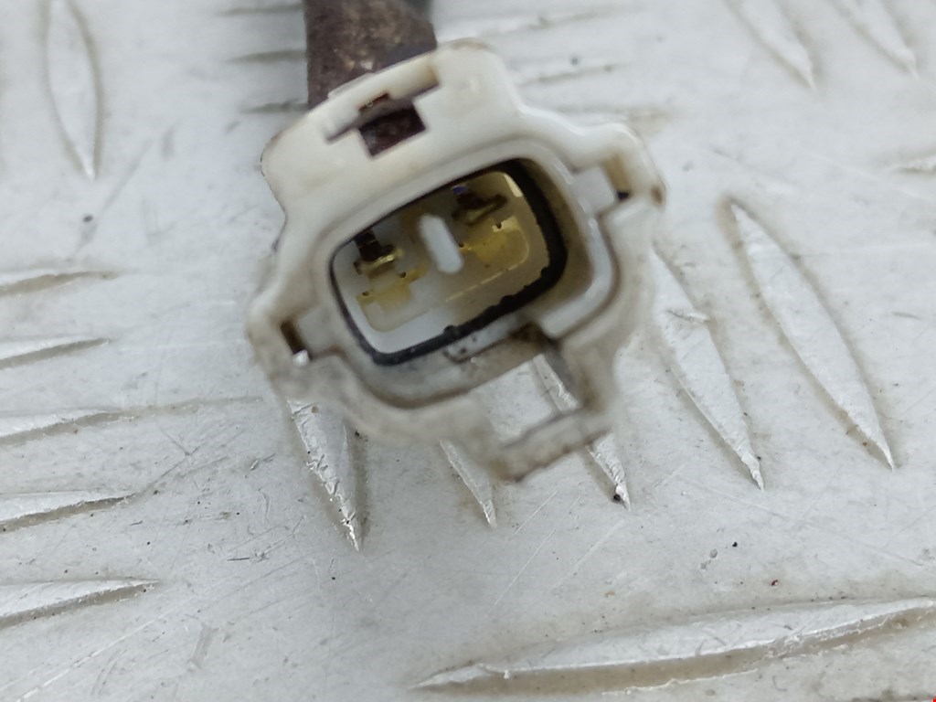 Ступица передняя правая TOYOTA Avensis 2003-2008