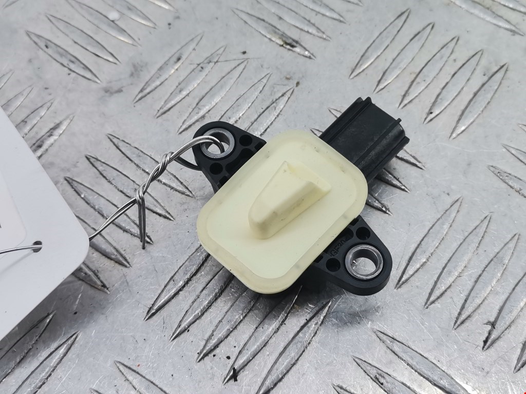 Датчик удара Mazda CX-3 (DK) (2015-2023)