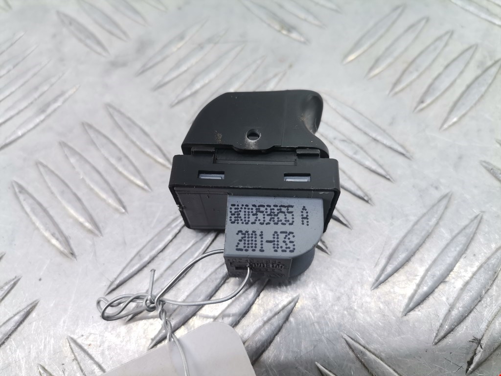 Кнопка стеклоподъемника AUDI A4 B8 2007-2015