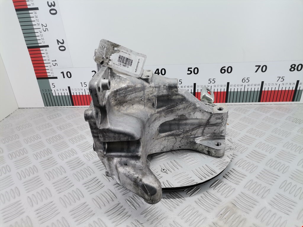 Кронштейн ТНВД OPEL Zafira B 2005-2012