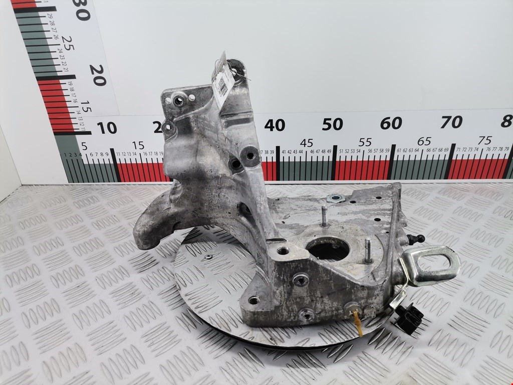 Кронштейн ТНВД OPEL Zafira B 2005-2012