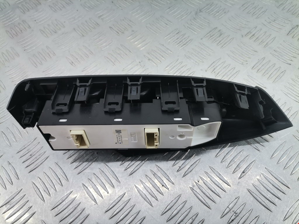 Блок управления стеклоподъемниками MAZDA CX-3 2015-н.в.