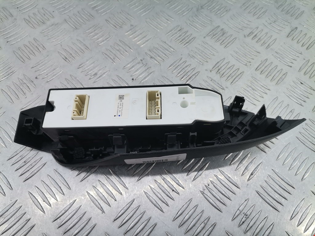 Блок управления стеклоподъемниками MAZDA CX-3 2015-н.в.