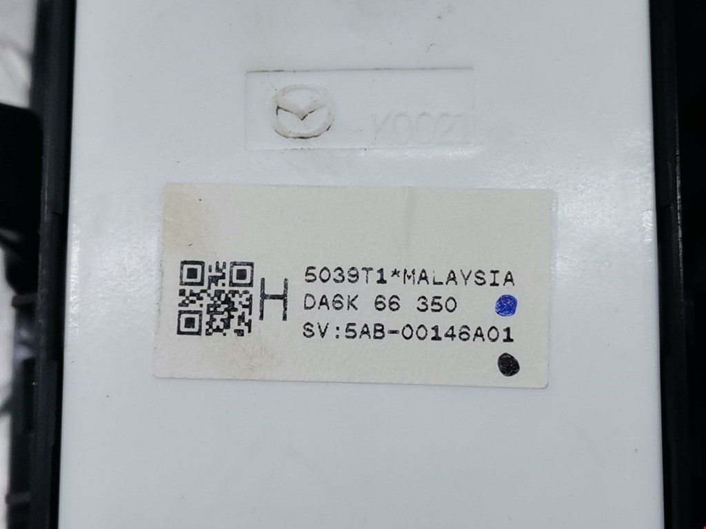 Блок управления стеклоподъемниками MAZDA CX-3 2015-н.в.