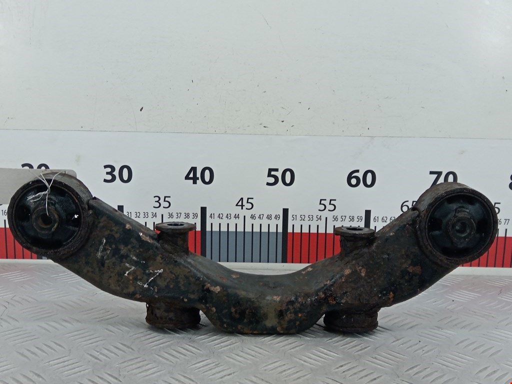 Кронштейн редуктора Lexus RX 2 (XU30) (2003-2009)