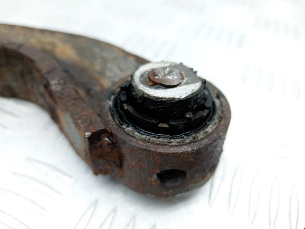 Рычаг задний правый VOLKSWAGEN Passat B6 2005-2011