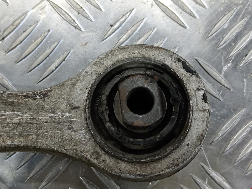 Рычаг передний правый AUDI A4 B6 2001-2005