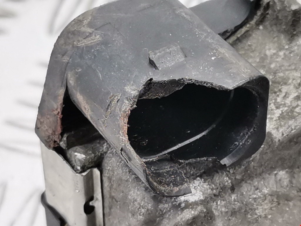 Защита антигравийная NISSAN Primastar 2001-2014