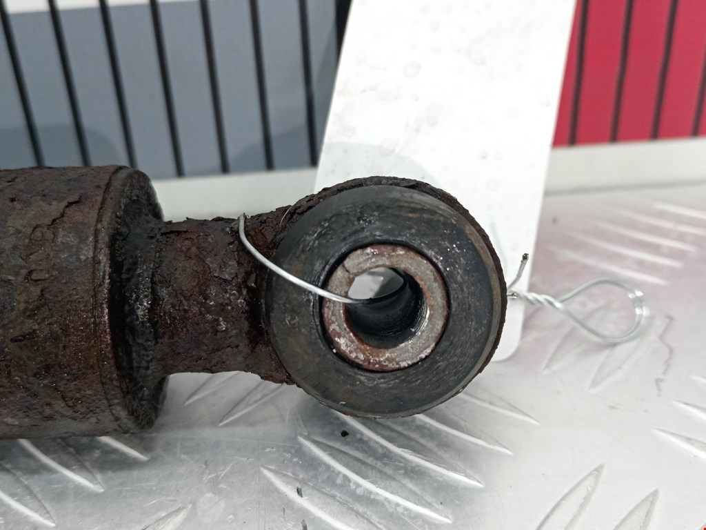 Амортизатор передний левый MERCEDES-BENZ C-Class C-klasse W202 1993-2000