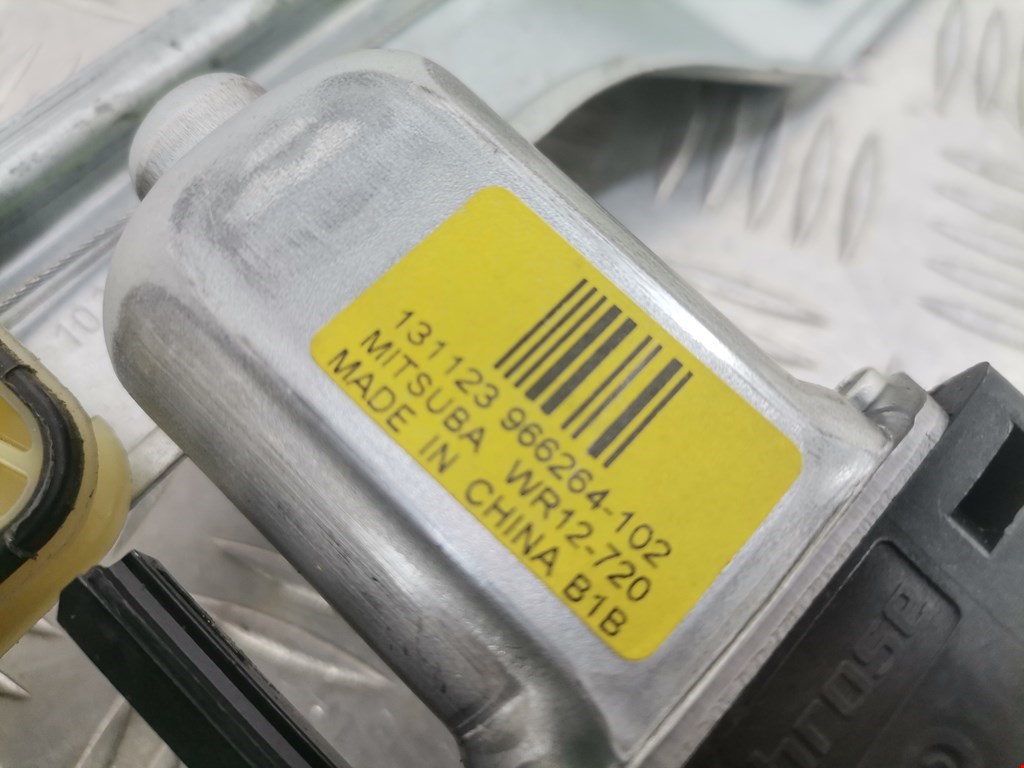 Стеклоподъемник задний левый VOLVO V60 2010-2018