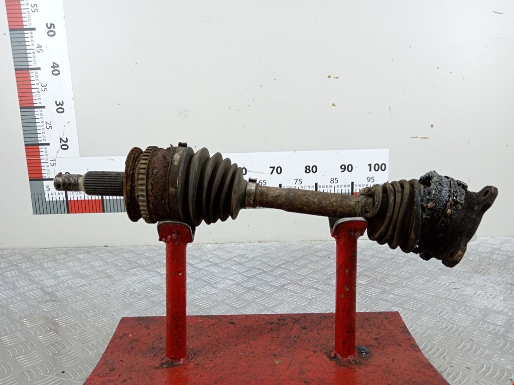 Полуось (привод, приводной вал) передняя правая MITSUBISHI L200 KB 2006-2015