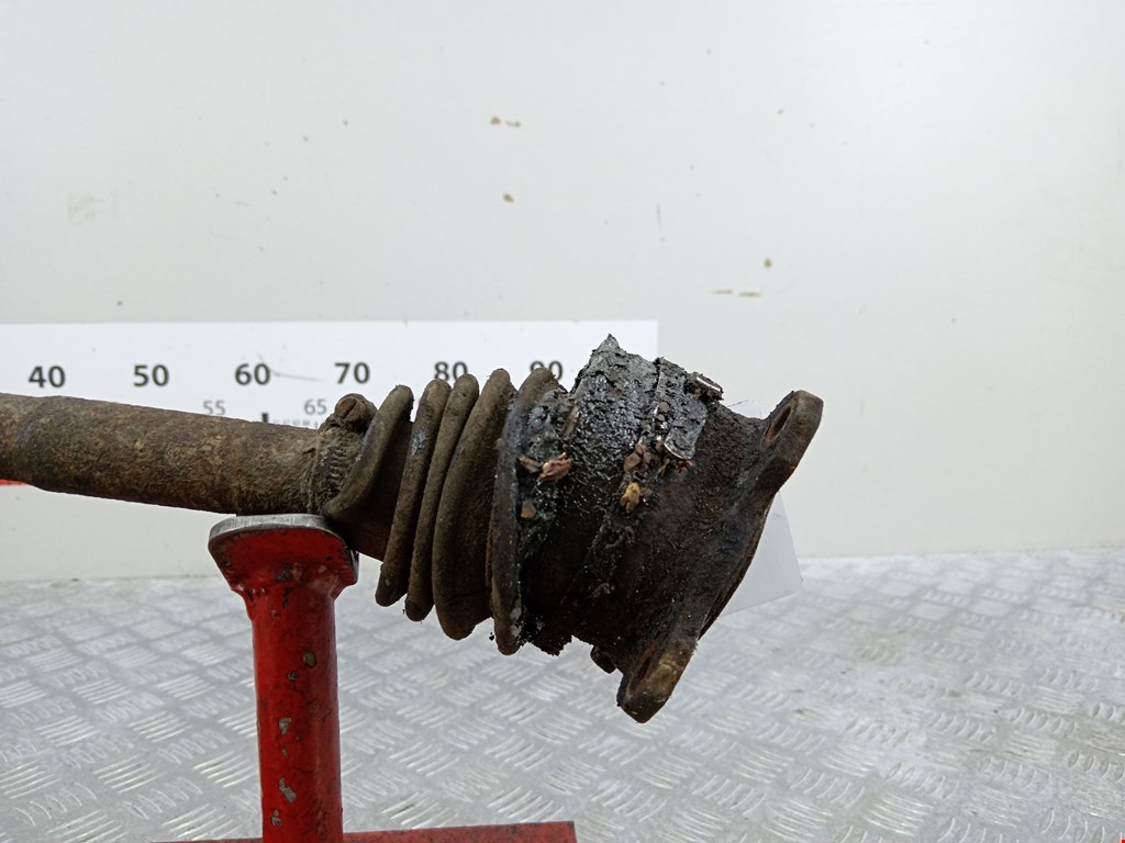 Полуось (привод, приводной вал) передняя правая MITSUBISHI L200 KB 2006-2015