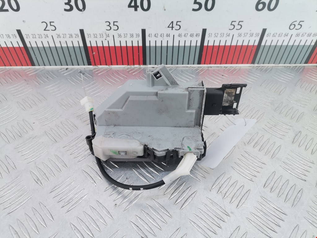 Замок двери задней правой PEUGEOT 3008 2009-2016