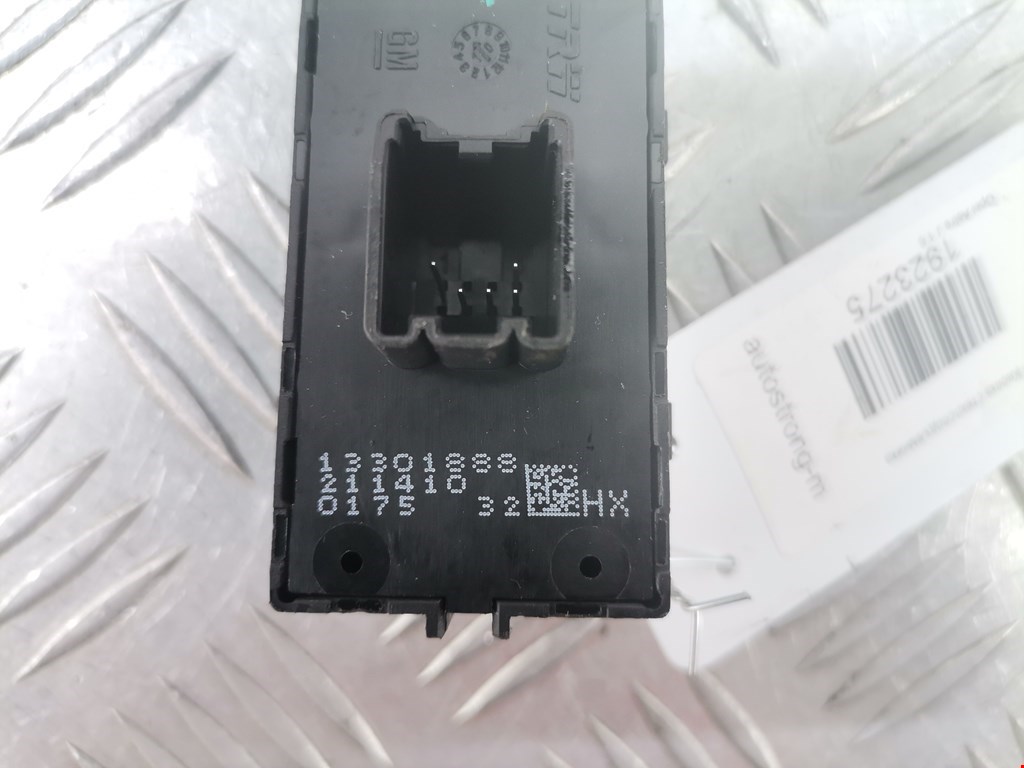 Кнопка стеклоподъемника OPEL Astra J 2009-2017