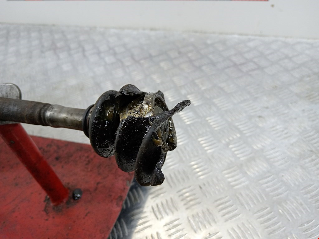 Полуось (привод, приводной вал) задняя левая LEXUS RX 300 1997-2003