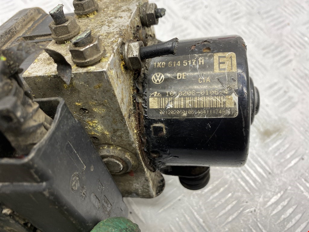 Блок ABS (насос) VOLKSWAGEN Golf V 2003-2009
