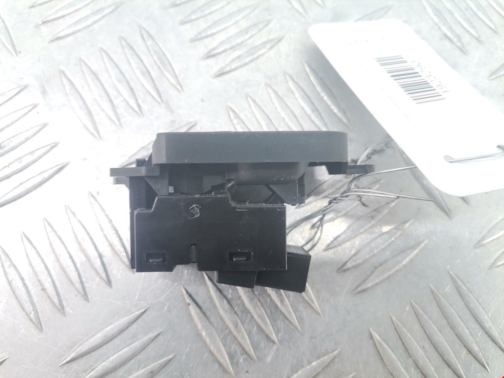 Кнопка стеклоподъемника VOLVO V60 2010-2018