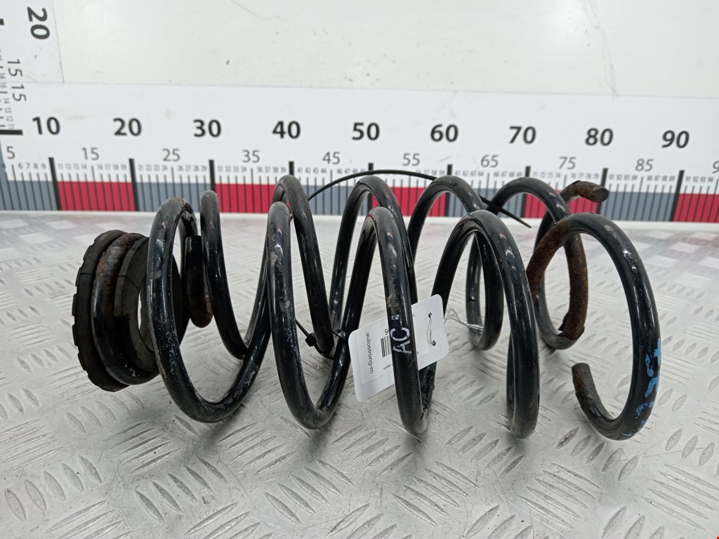 Пружина задняя левая/правая OPEL Corsa D 2006-2014