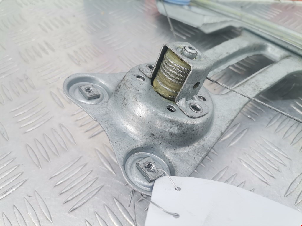 Стеклоподъемник задний левый OPEL Astra J 2009-2017