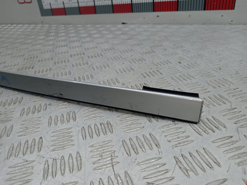 Молдинг лобового стекла BMW 5er 5 серия F10/F11/F07 2009-2017