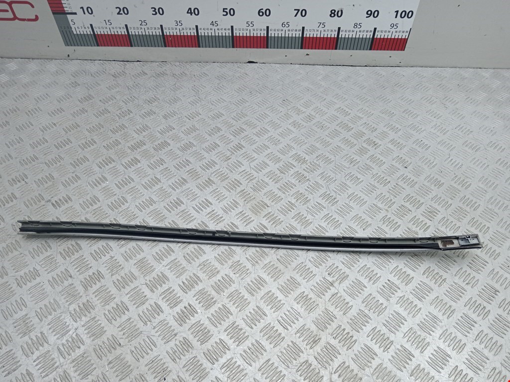 Молдинг лобового стекла BMW 5er 5 серия F10/F11/F07 2009-2017