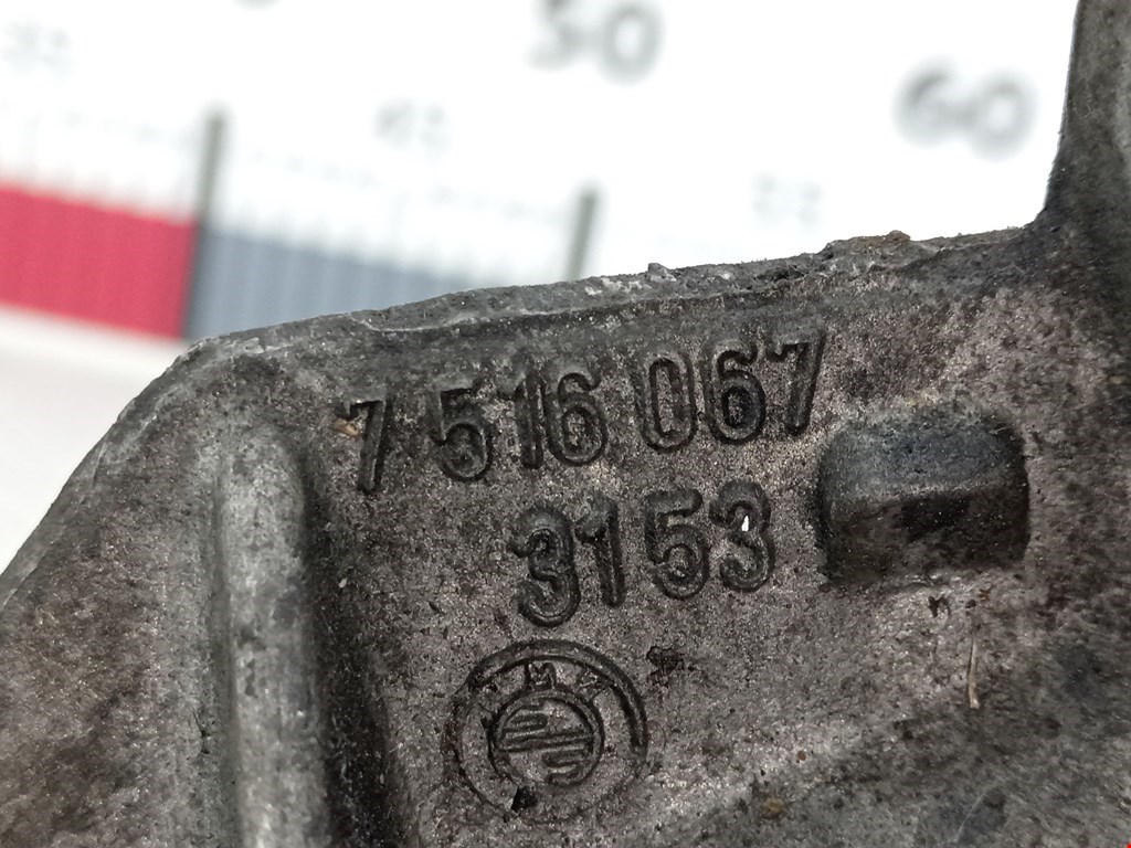 Кронштейн BMW X3 E83 2003-2010