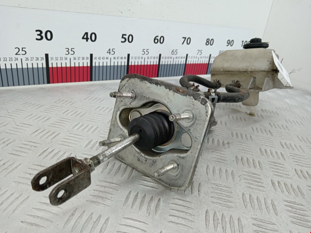 Цилиндр тормозной главный TOYOTA Prius II XW20 2003-2012