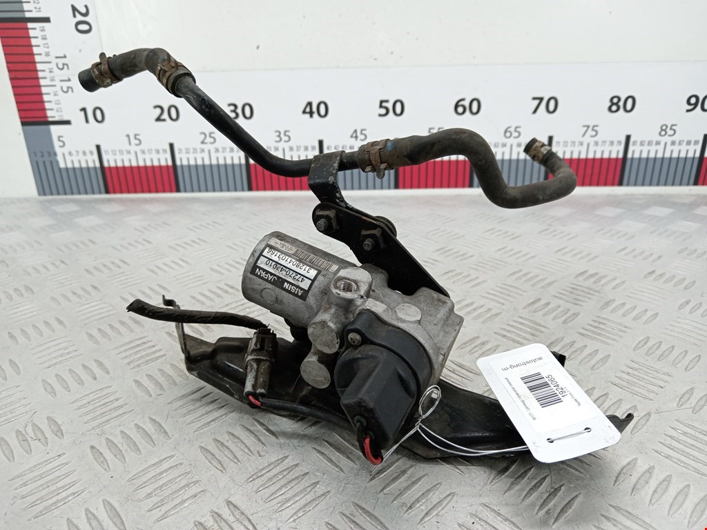 Цилиндр тормозной главный TOYOTA Prius II XW20 2003-2012