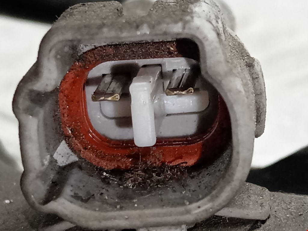 Цилиндр тормозной главный TOYOTA Prius II XW20 2003-2012