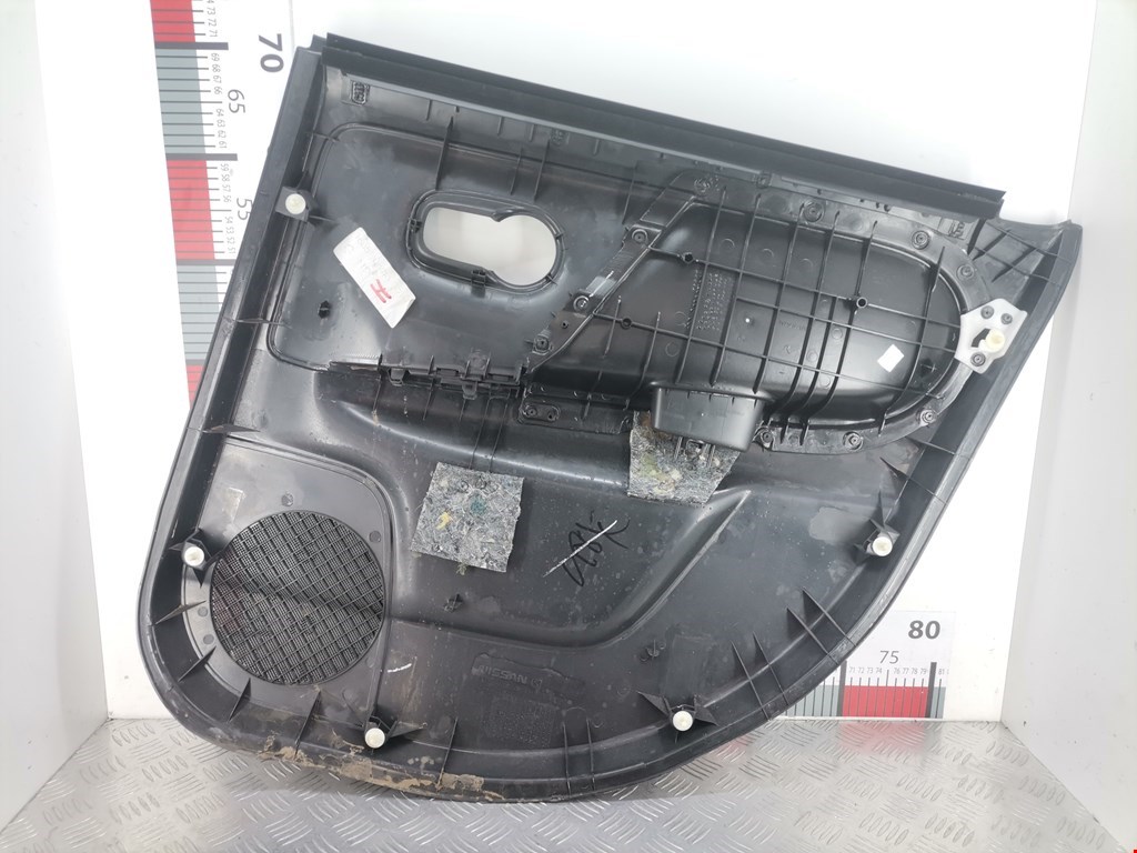 Обшивка двери задняя левая NISSAN Note E11 2005-2014