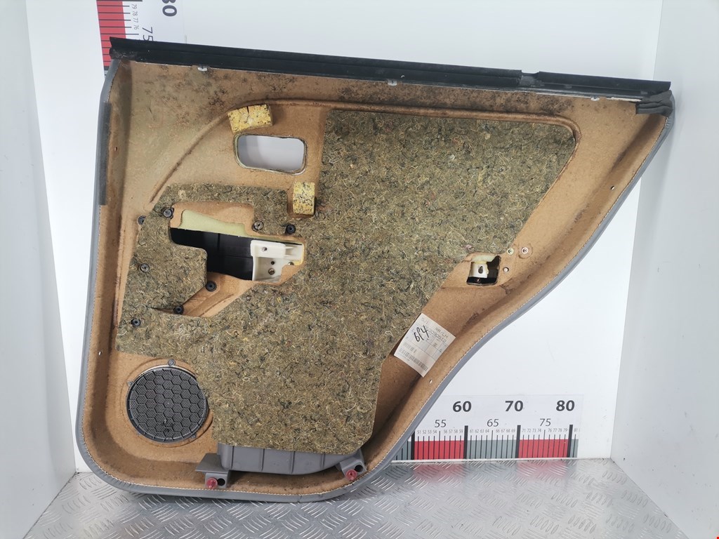 Обшивка двери задняя левая LEXUS RX 300 1997-2003