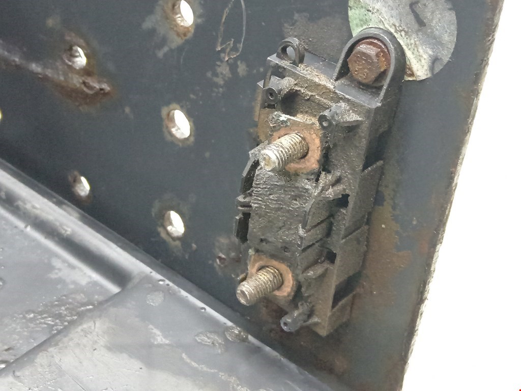 Крепление АКБ (корпус/подставка) IVECO EuroCargo III 2008-2015