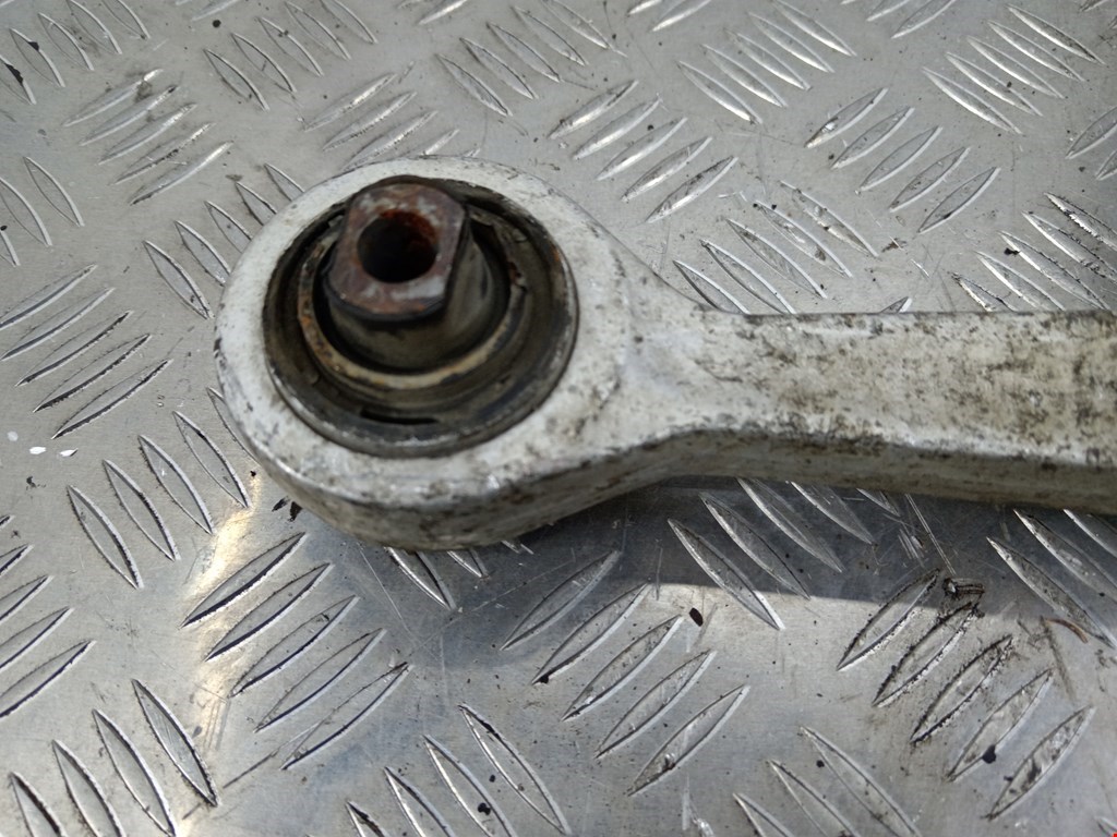 Рычаг передний правый VOLKSWAGEN Passat B5 1997-2005