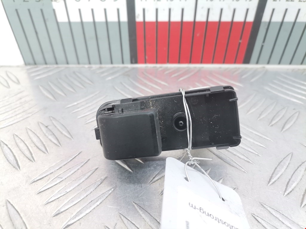 Кнопка стеклоподъемника MAZDA CX-3 2015-н.в.