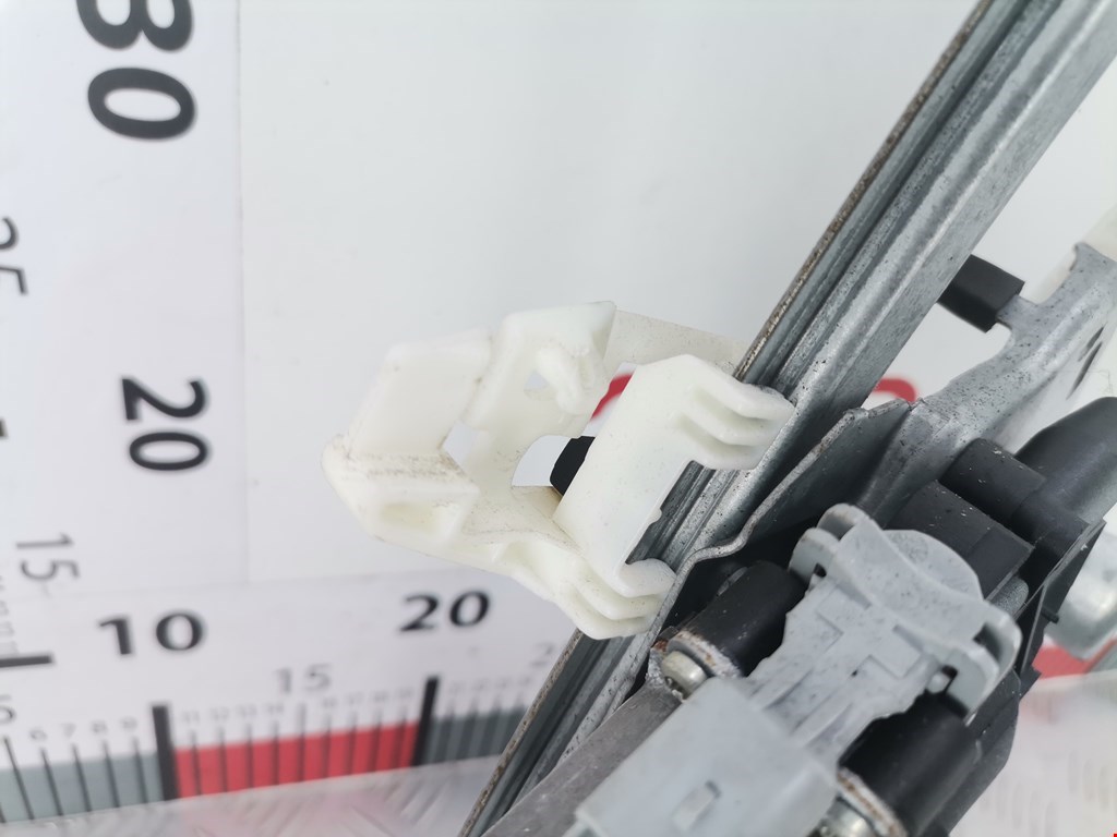 Стеклоподъемник передний правый CITROEN Xsara 1997-2000