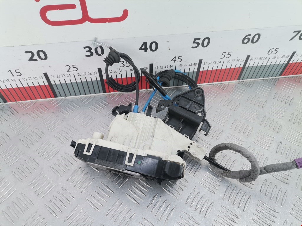 Замок двери задней правой MERCEDES-BENZ C-Class C-klasse W204 2007-2015