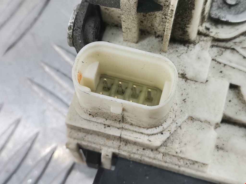 Замок двери задней правой MERCEDES-BENZ C-Class C-klasse W204 2007-2015