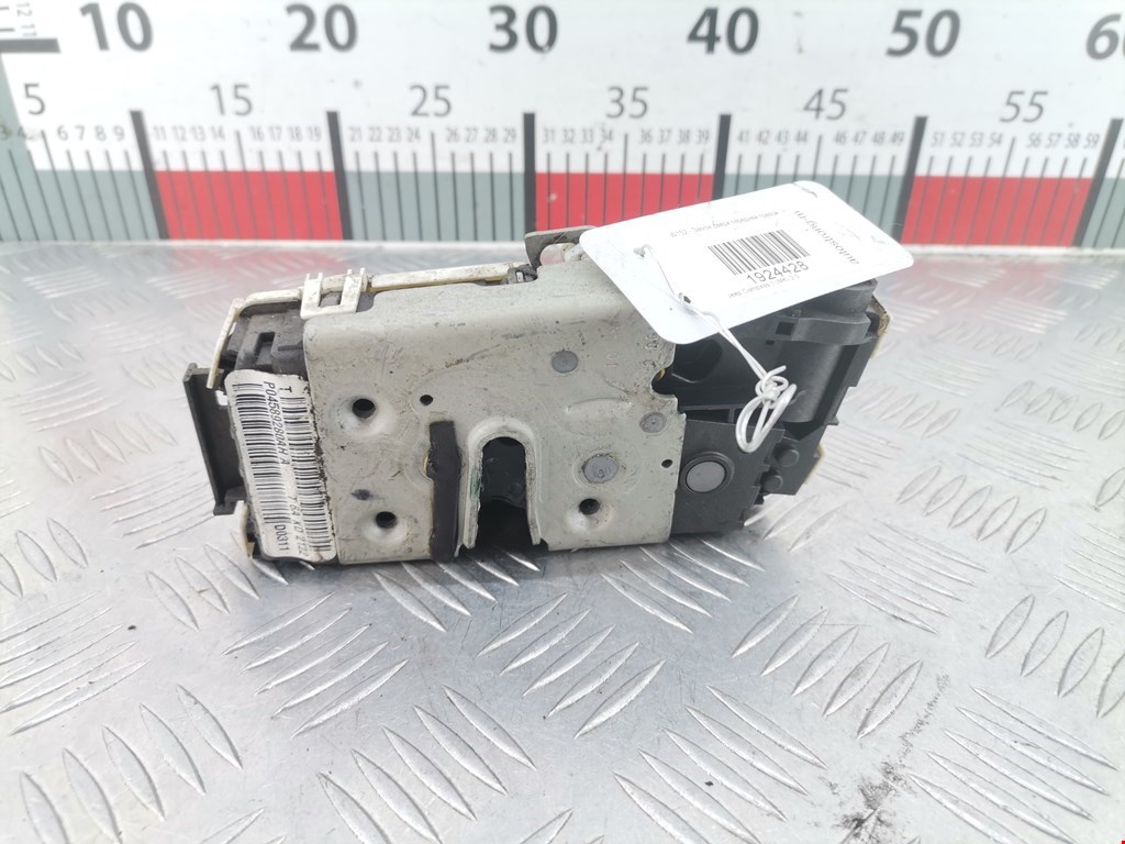 Замок двери передней правой JEEP Compass 2006-2016