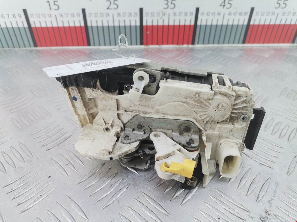 Замок двери передней правой JEEP Compass 2006-2016