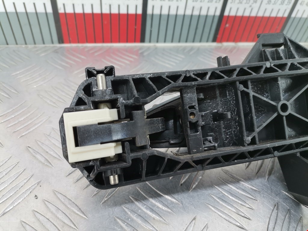 Ручка двери задней наружная правая MERCEDES-BENZ C-Class C-klasse W204 2007-2015