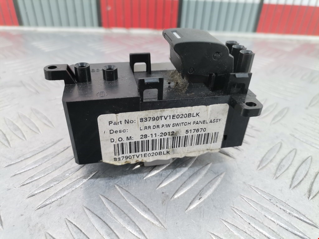 Кнопка стеклоподъемника HONDA Civic 4D 2011-2016